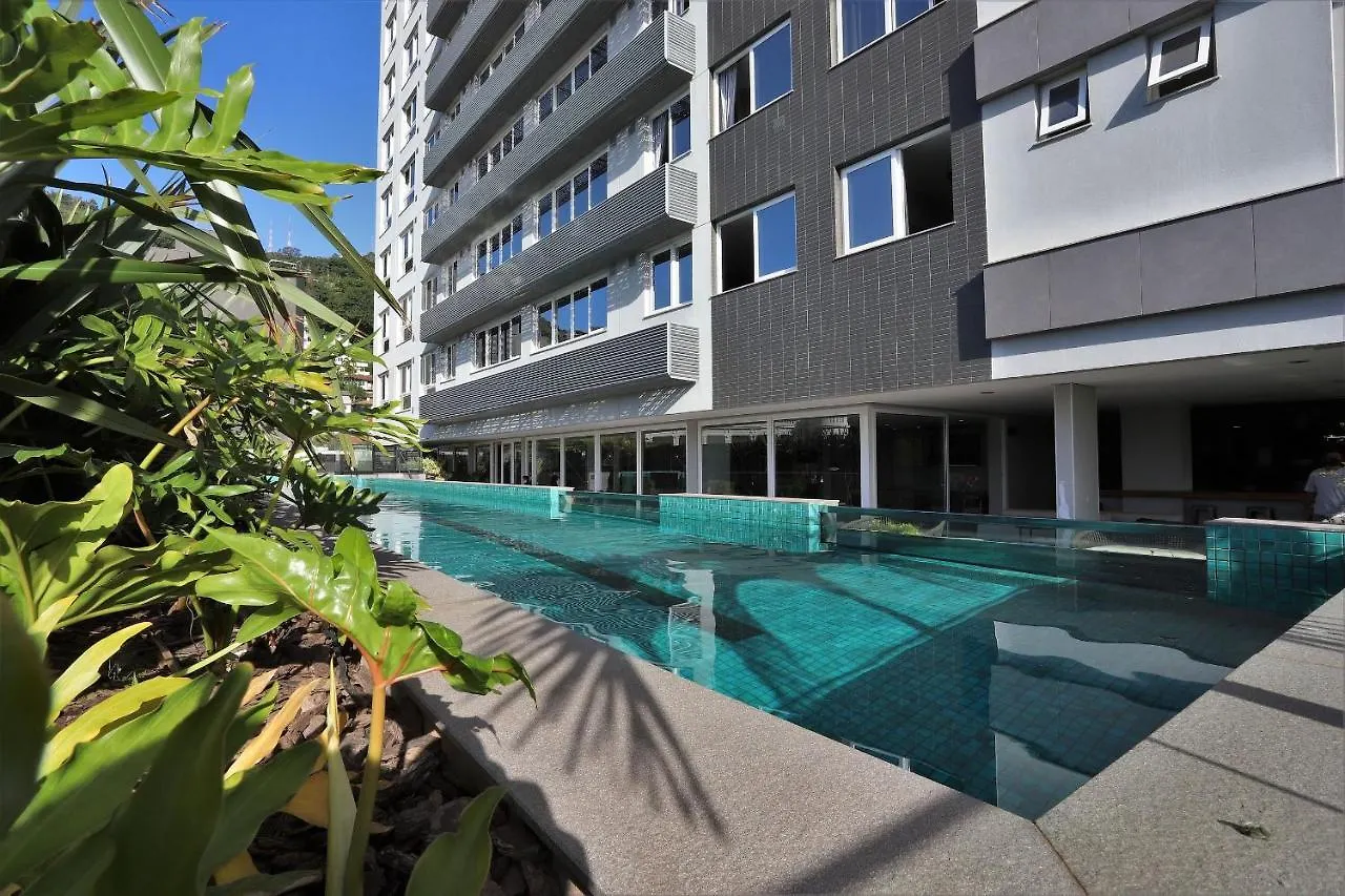Apto em localização incrível no Centro, prédio com piscina e academia Apartamento Florianópolis
